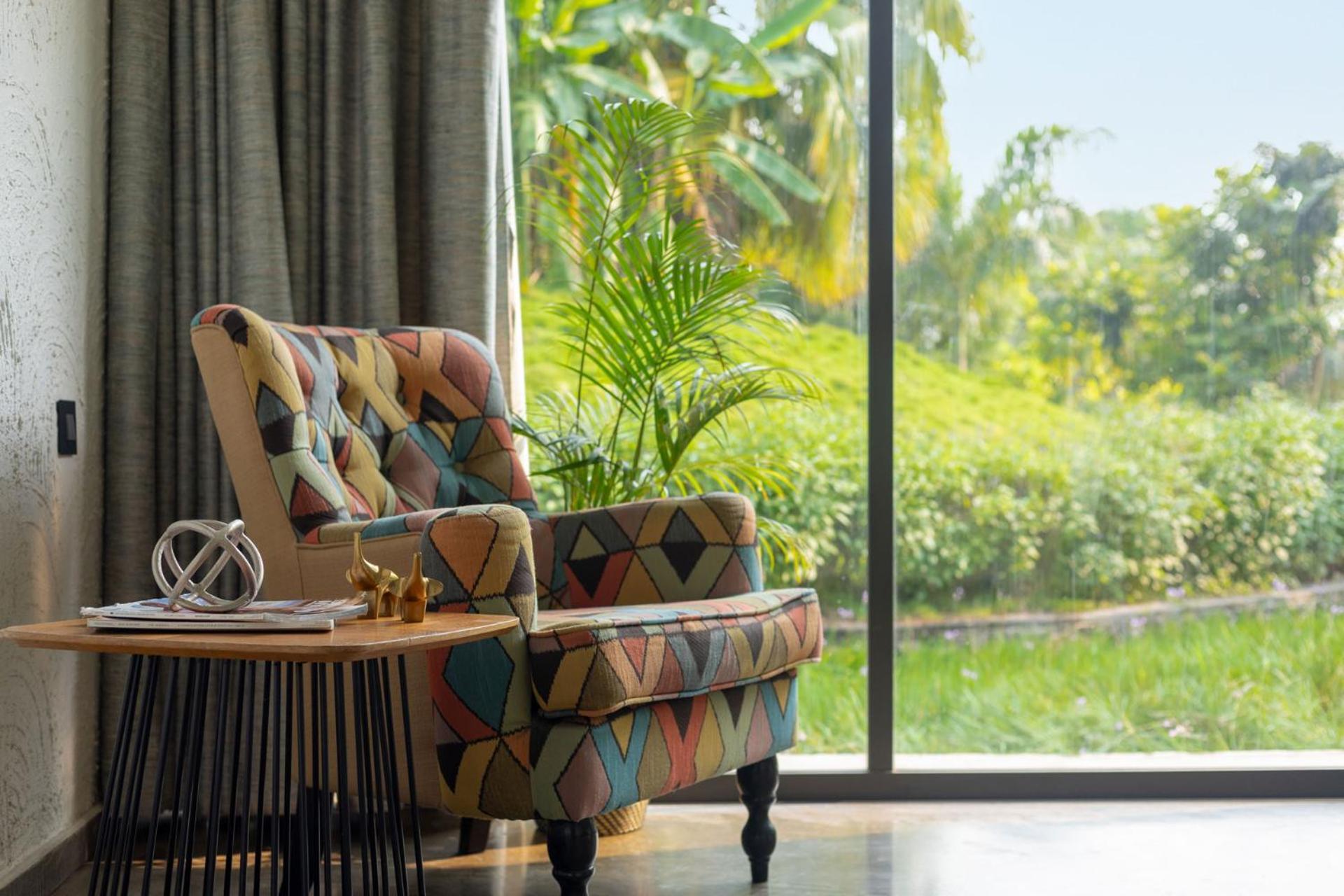 Open House By Stayvista - Nestled In Nature, Featuring A Swimming Pool & Expansive Lawn For A Serene Retreat Shikrapur エクステリア 写真