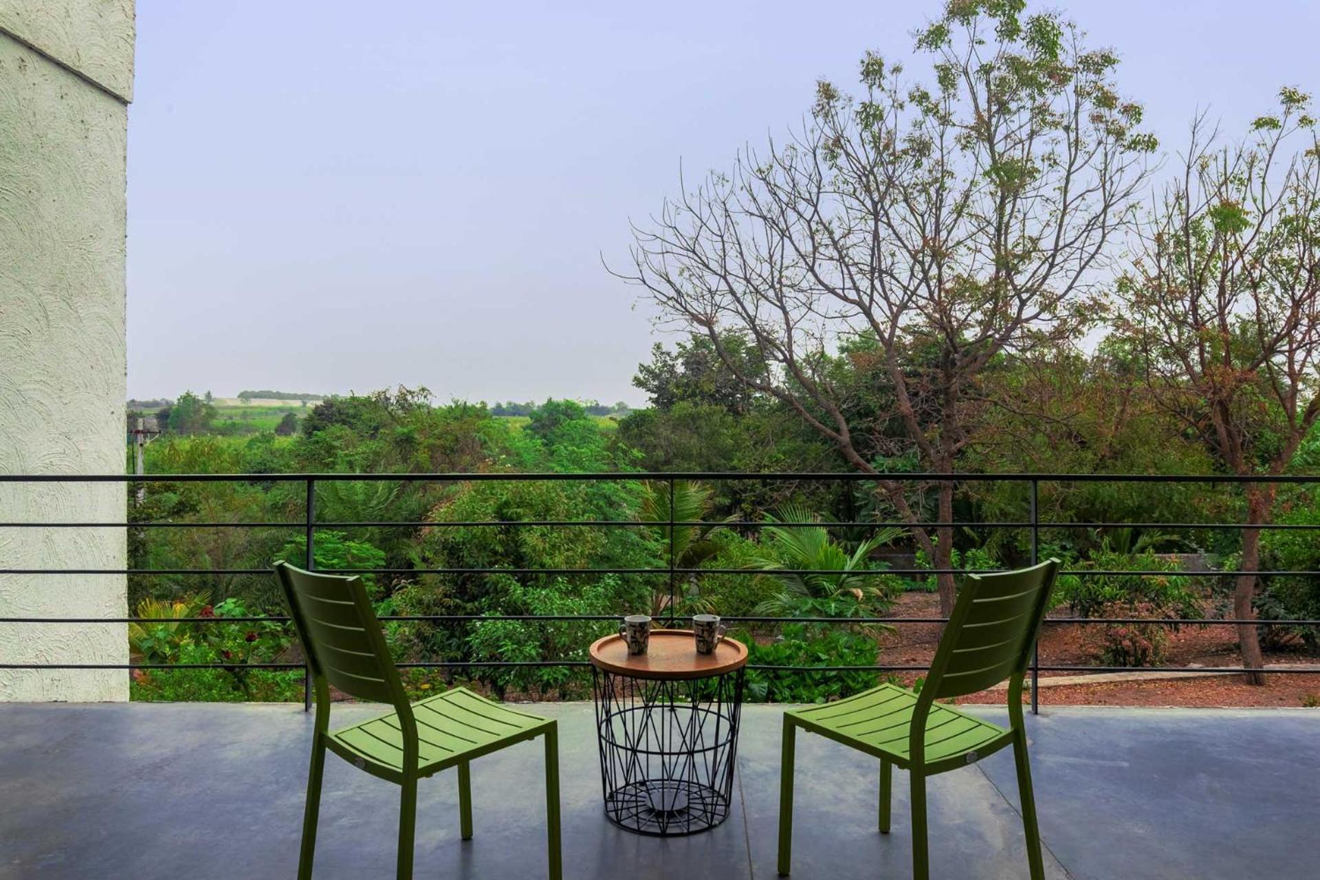 Open House By Stayvista - Nestled In Nature, Featuring A Swimming Pool & Expansive Lawn For A Serene Retreat Shikrapur エクステリア 写真